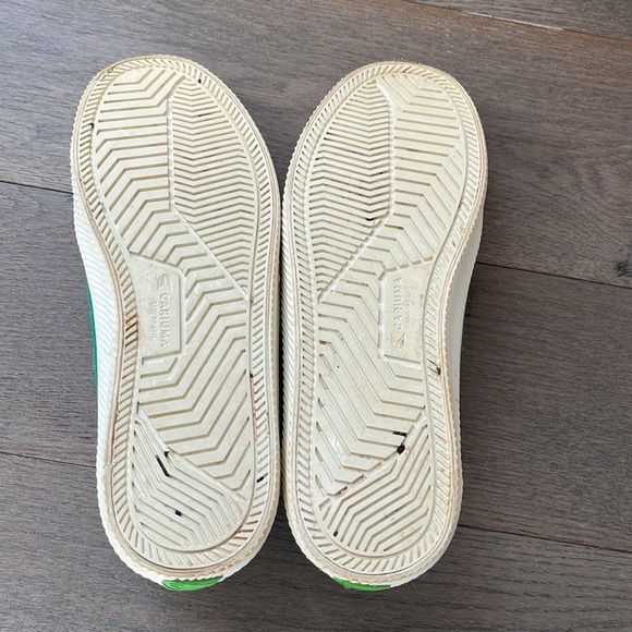Cariuma low top green sneakers size 5.5 - Picture 4 of 6